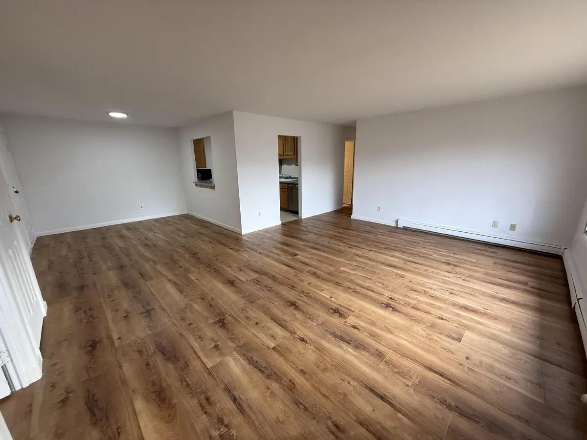 139 Heidel Rd, Thiensville, WI 53092 - Image #1