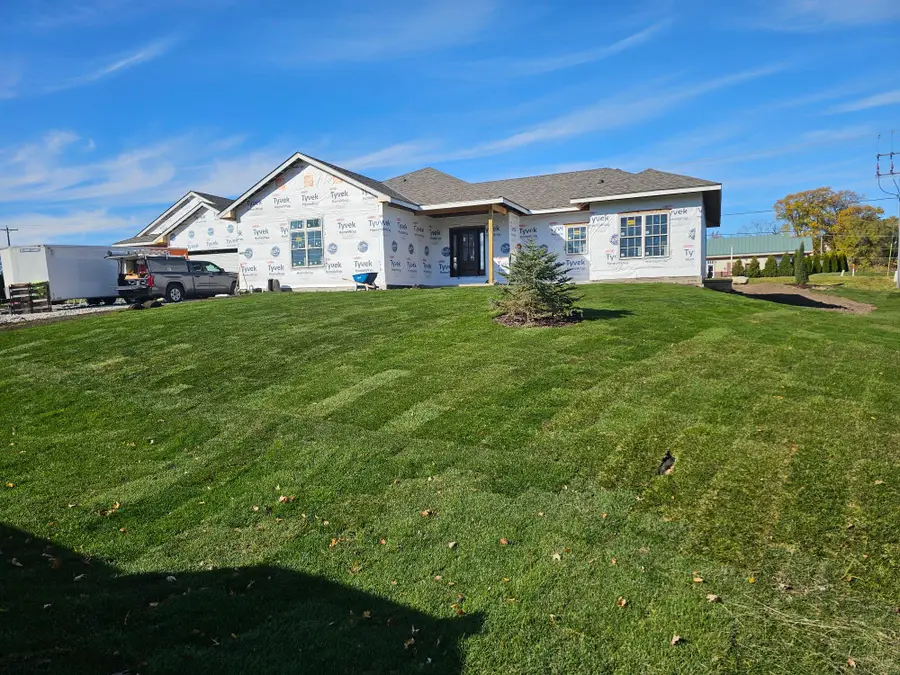 S63W13464 Windsor Rd, Muskego, WI 53150 - Image #2