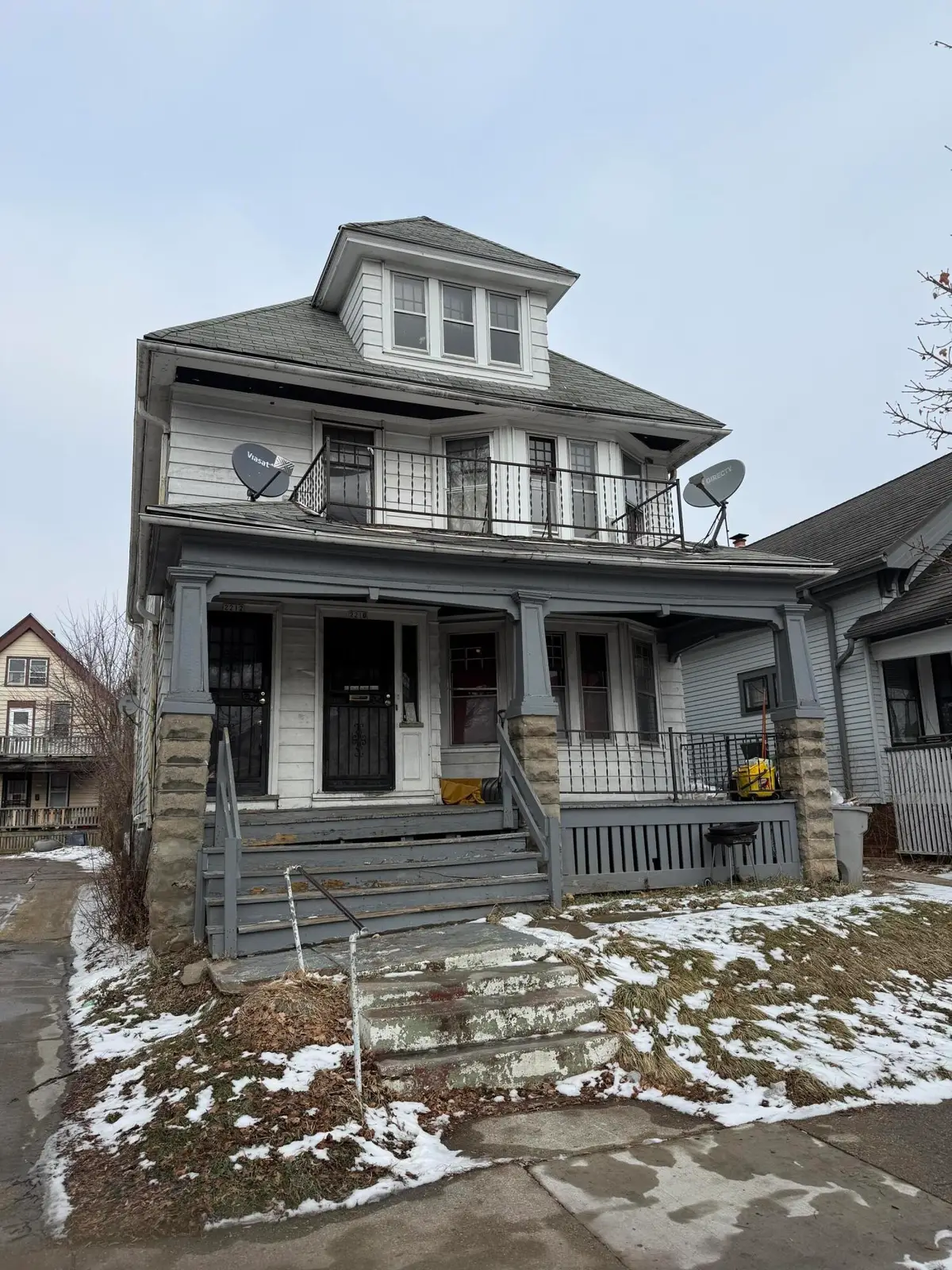 2210 W Keefe Ave, Milwaukee, WI 53206 - Image #1