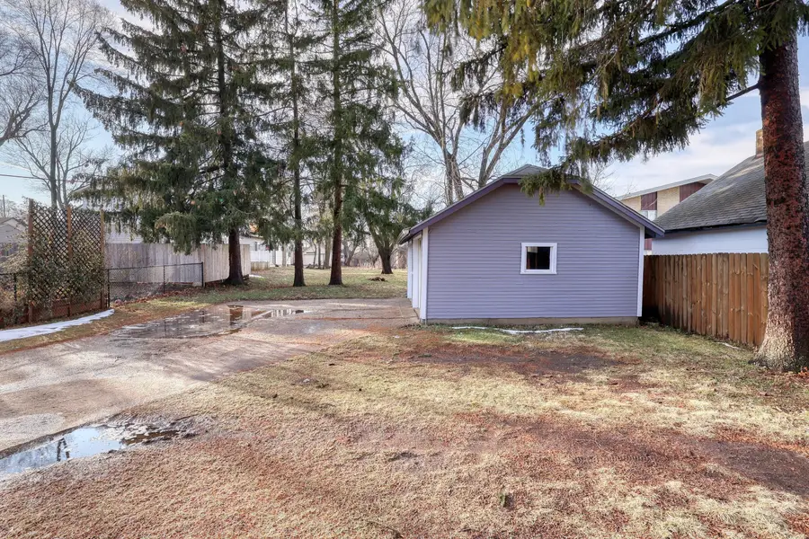 318 N Hartwell Ave, Waukesha, WI 53186 - Image #3