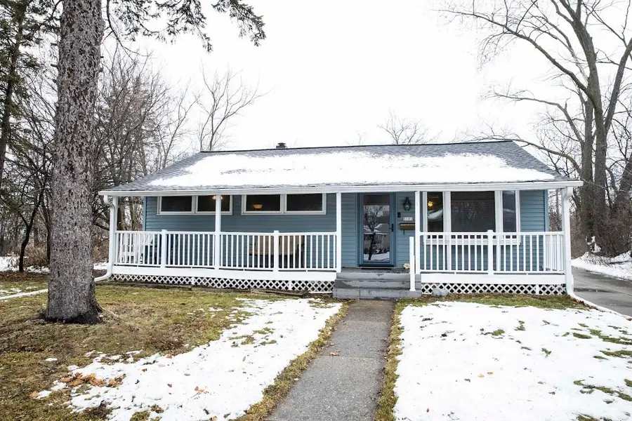 6101 W Burdick Ave, Milwaukee, WI 53219 - Image #2