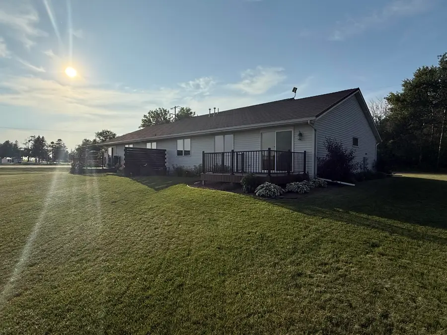 114 E Samz Rd, Mishicot, WI 54228 - Image #3