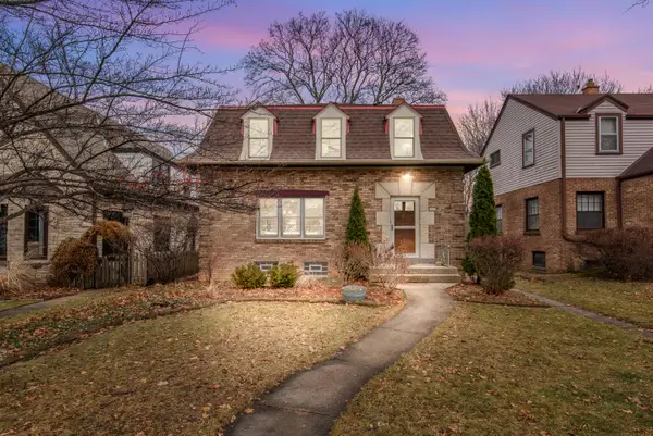 4522 N Marlborough Dr, Shorewood, WI 53211