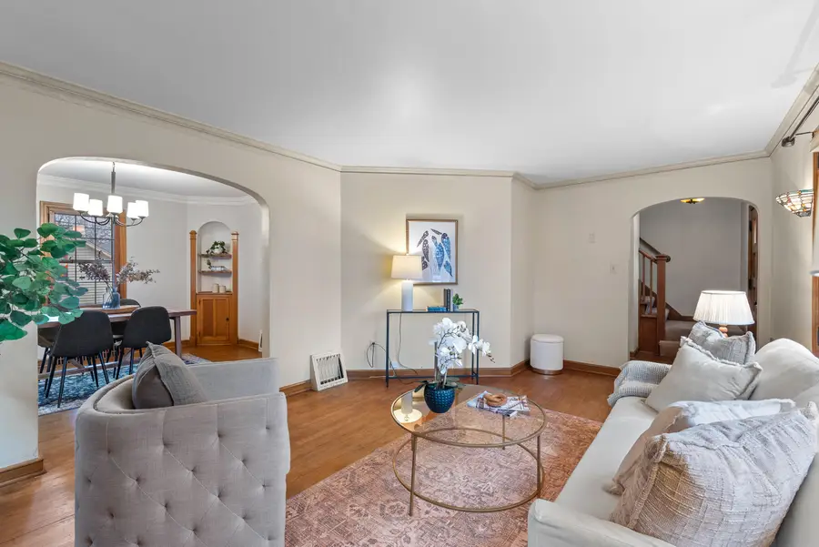 4522 N Marlborough Dr, Shorewood, WI 53211 - Image #3