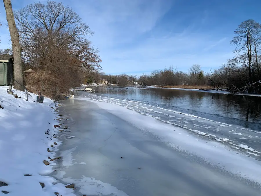 123 Riverview Dr, Waterford, WI 53185 - Image #3