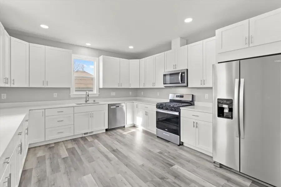 144 Seymour St, Sharon, WI 53585 - Image #3