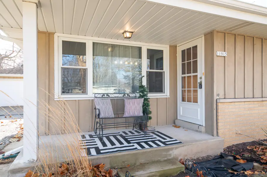 11915 W Rio St, Milwaukee, WI 53225 - Image #2