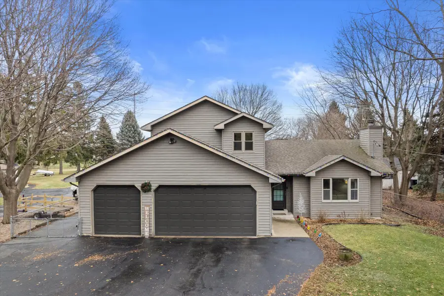 301 S Summerset Dr, Mount Pleasant, WI 53406 - Image #2