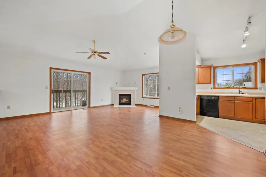 9151 S Aspen Dr, Oak Creek, WI 53154 - Image #3