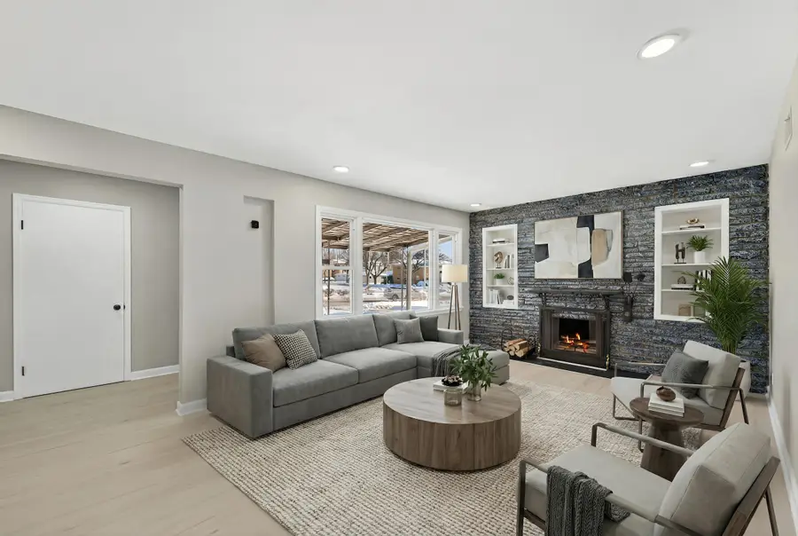 4117 N 92nd St, Wauwatosa, WI 53222 - Image #2