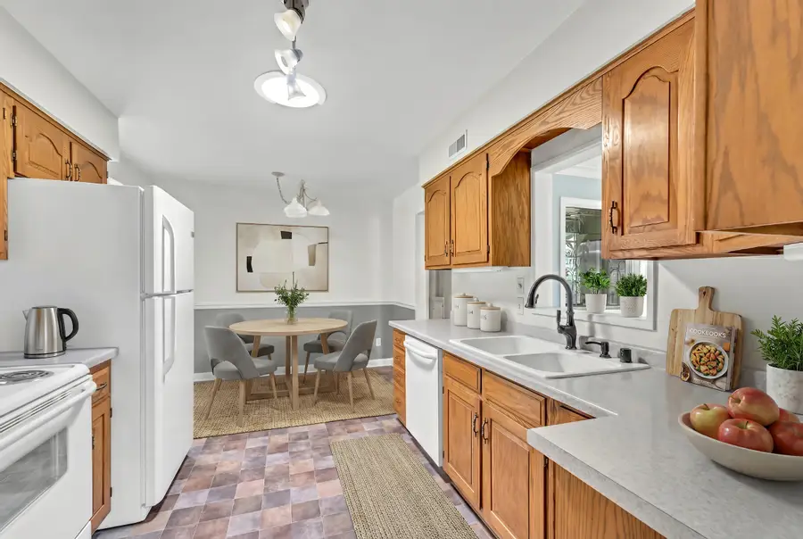 7920 W Manitoba St, West Allis, WI 53219 - Image #3