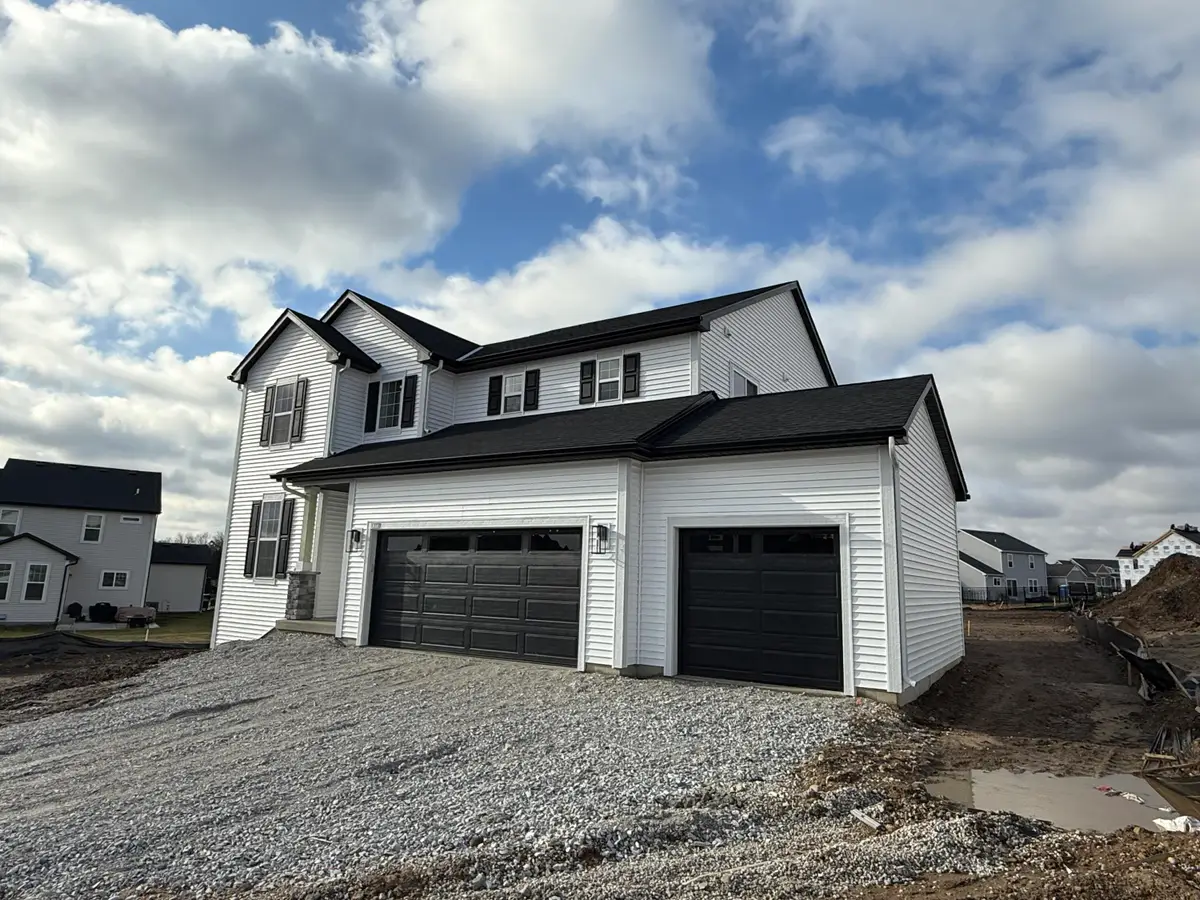 1372 Macgregor Rd, Oconomowoc, WI 53066 - Image #1