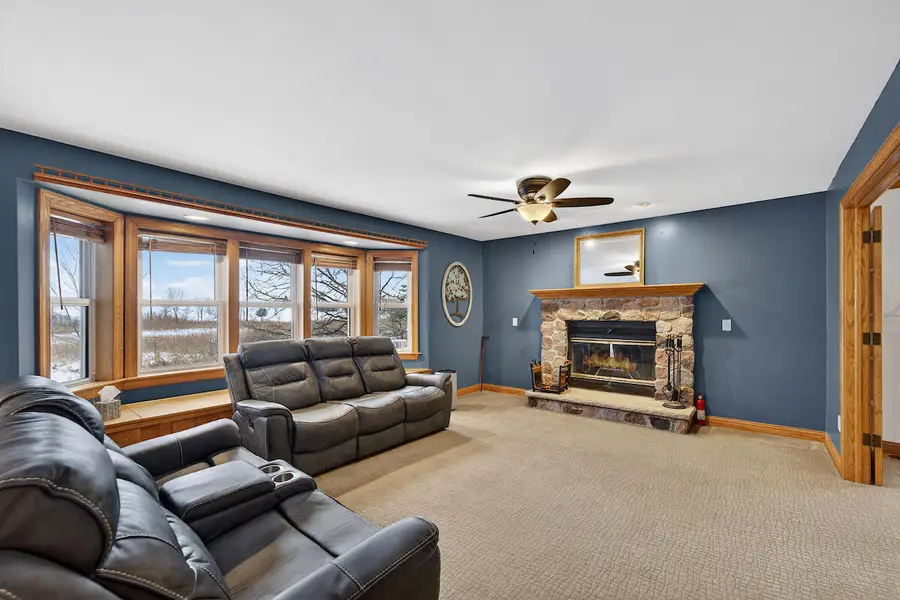 1717 Ernst Dr, Hartford, WI 53027 - Image #3