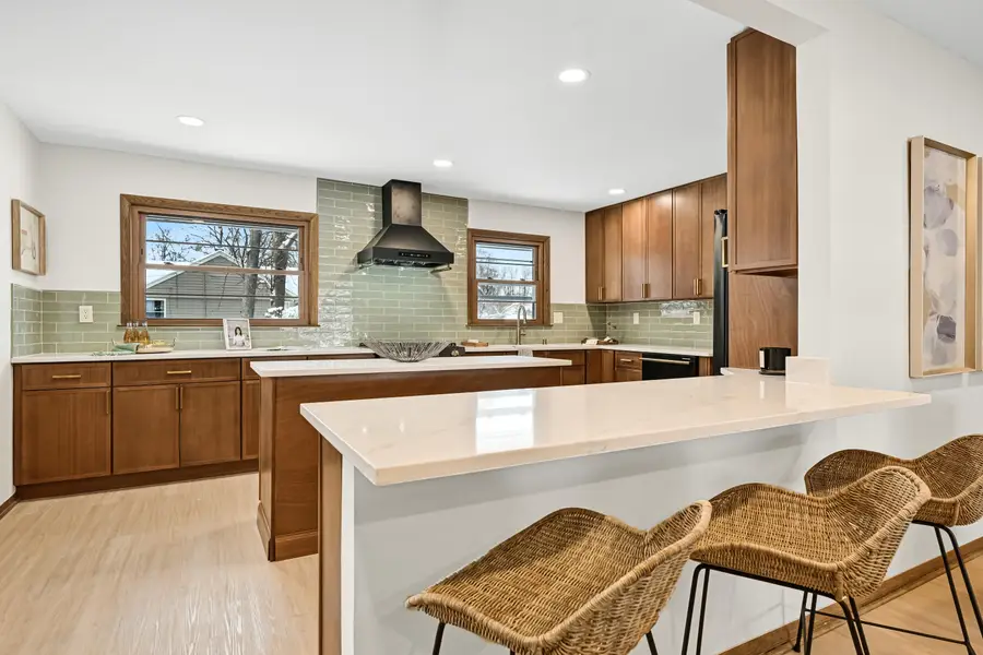 7711 N Van Dyke Rd, Fox Point, WI 53217 - Image #3