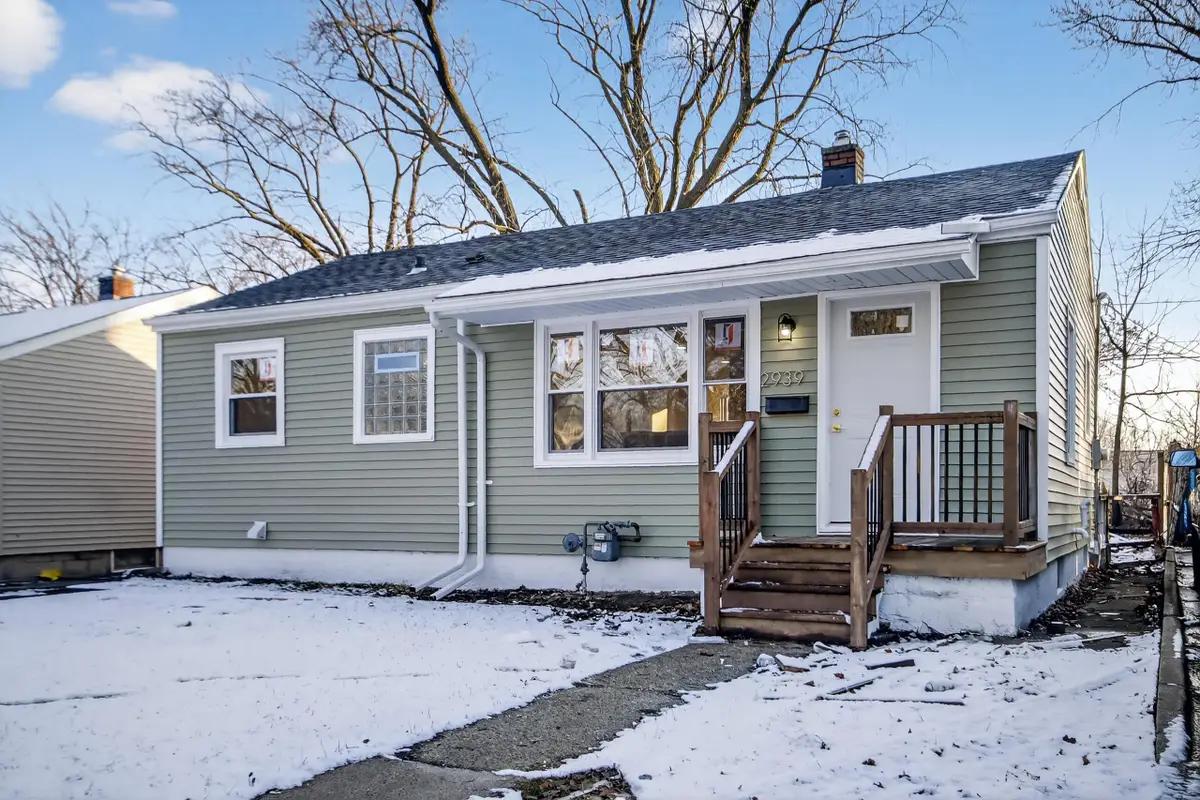 2939 W Carmen Ave, Milwaukee, WI 53209 - Image #1