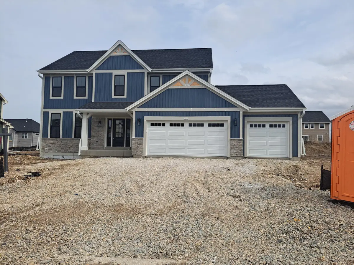 1737 Hammock Ln, Oconomowoc, WI 53066 - #1