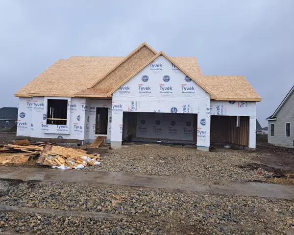 1267 Wild Rye Ln, Oconomowoc, WI 53066