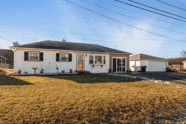 8527 W Allerton Ave, Greenfield, WI 53228