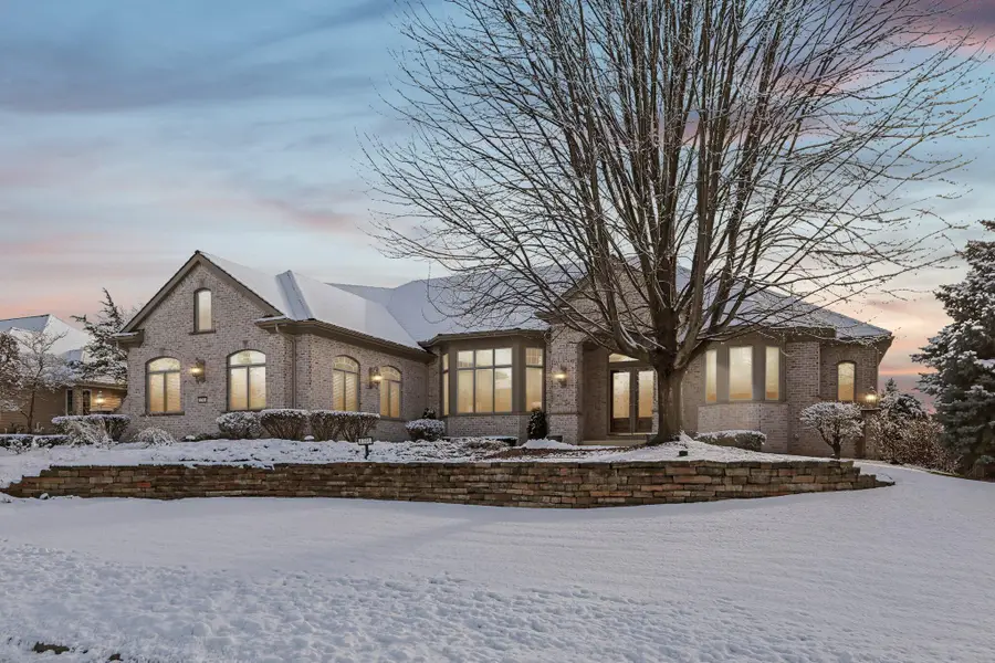 1701 E Bristlecone Dr, Hartland, WI 53029 - Image #3