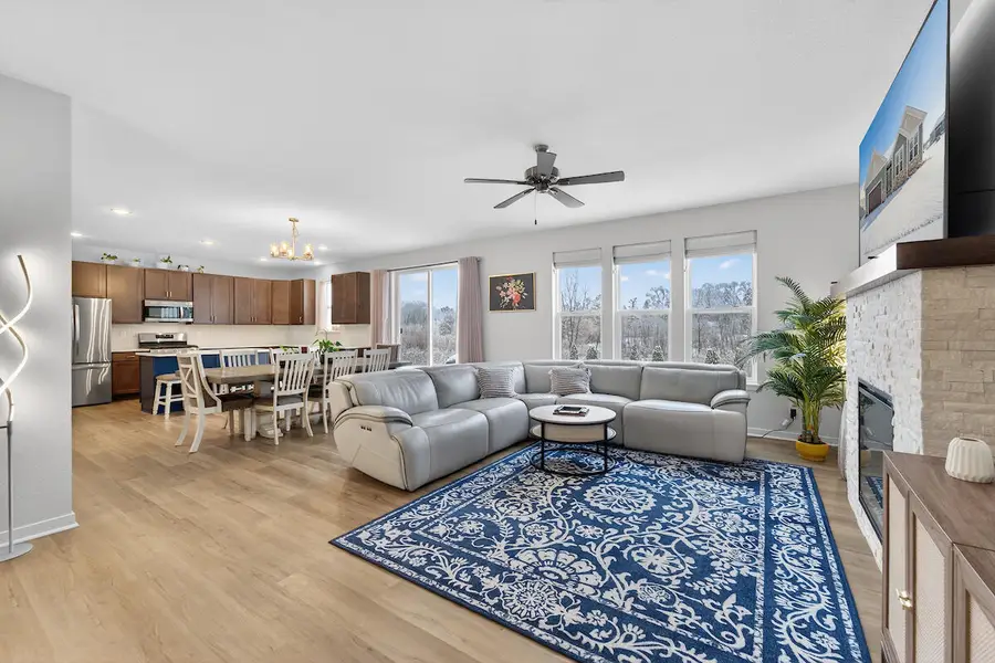 9594 S Sophia Ct, Franklin, WI 53132 - Image #3