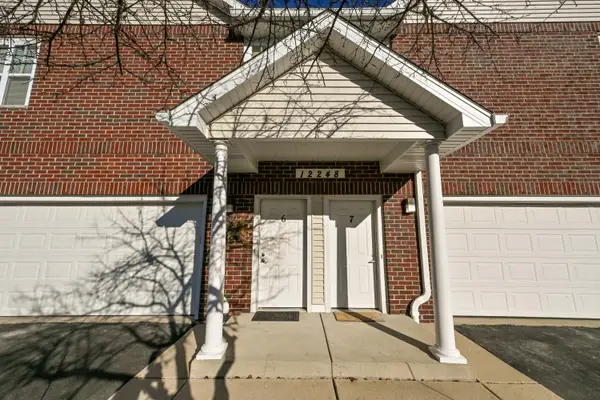 12248 W Virginia Cir, Franklin, WI 53132