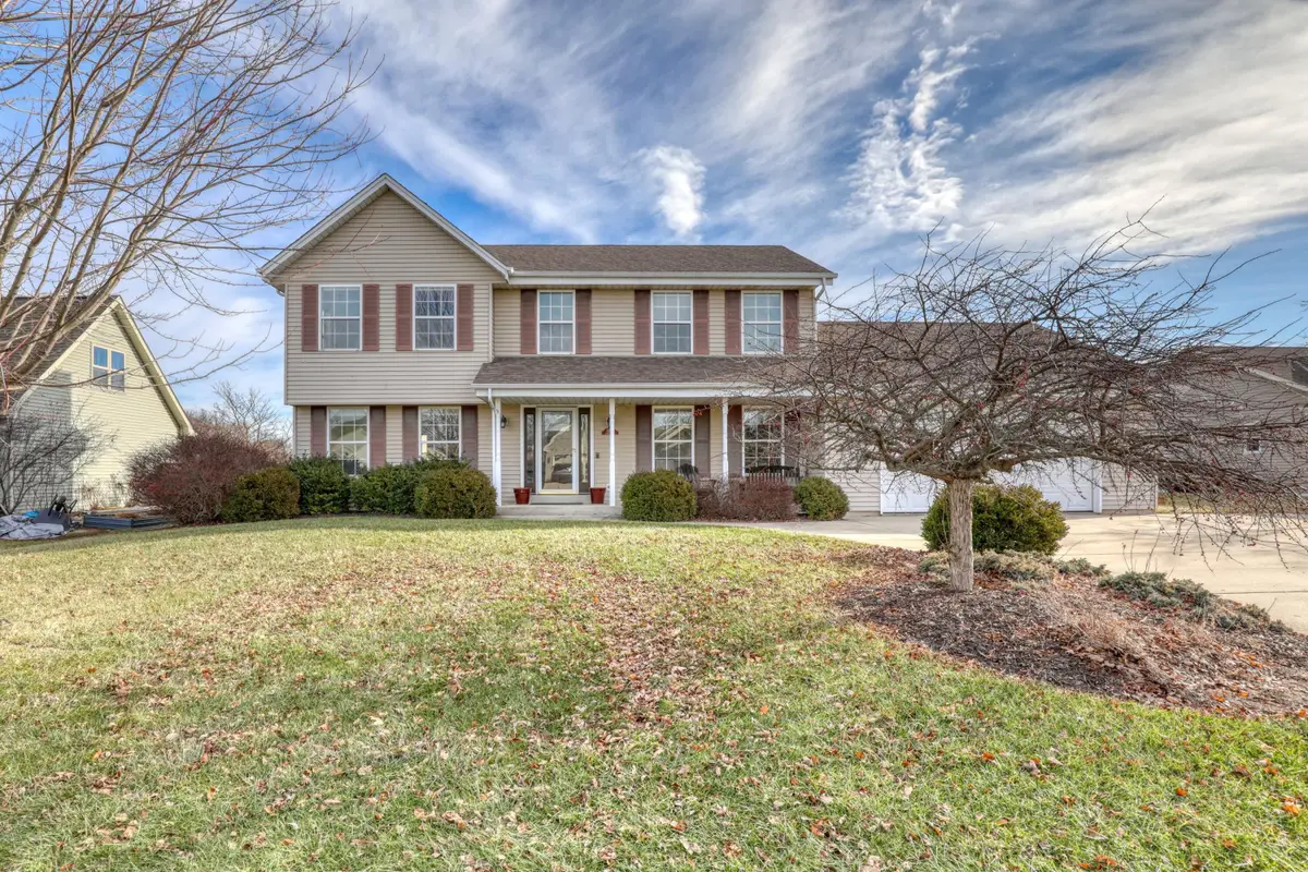 5443 Heidi Dr, Caledonia, WI 53402 - Image #1