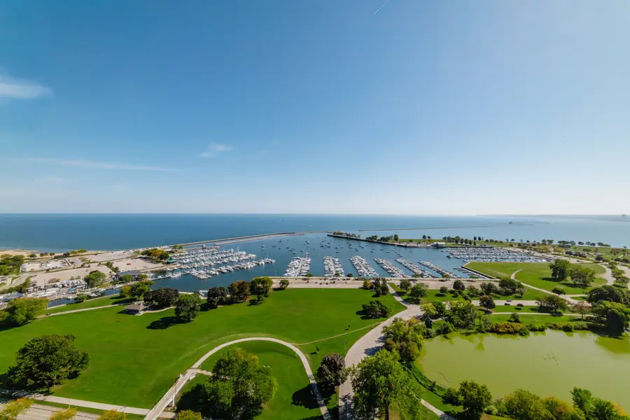 1660 N Prospect Ave, Milwaukee, WI 53202 - Image #2