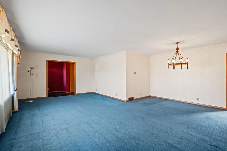 207 Old Pine Cir, Wind Point, WI 53402 - Image #3