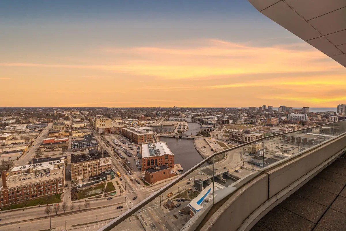 1141 N Martin L King Jr Dr, Milwaukee, WI 53203 - Image #1