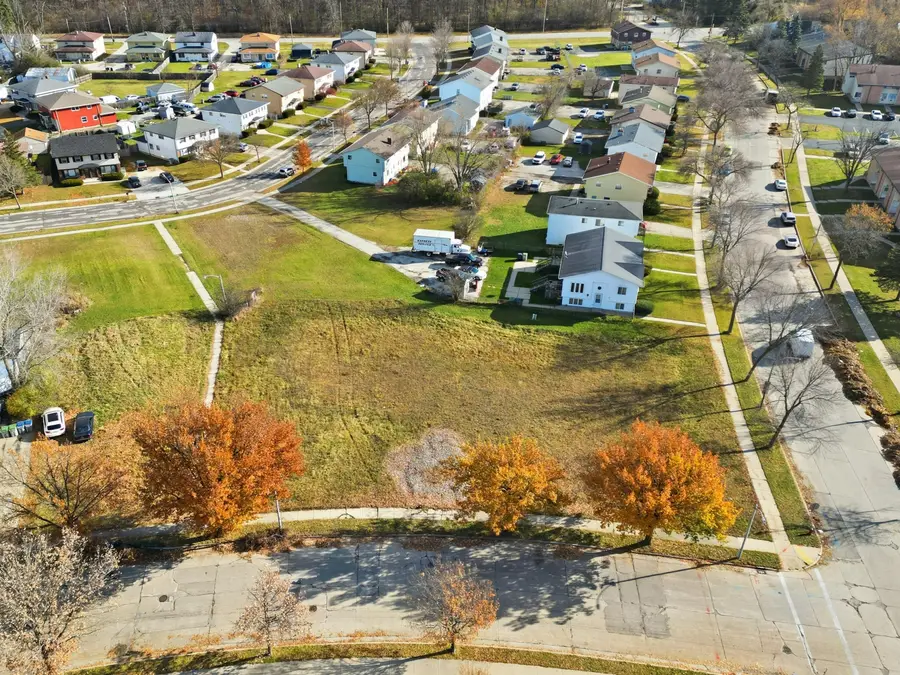 9416 W Allyn St, Milwaukee, WI 53224 - #2