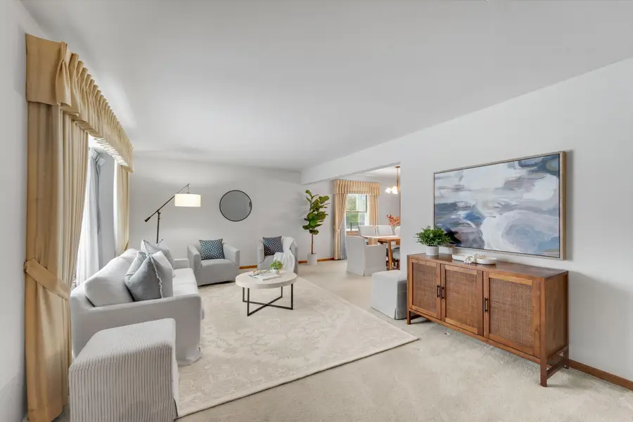 6585 N Range Line Rd, Glendale, WI 53209 - Image #3