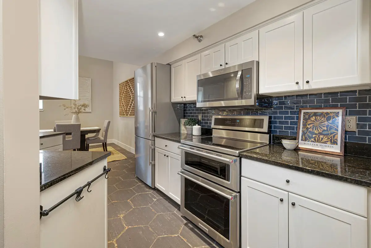 270 E Highland Ave, Milwaukee, WI 53202 - #1