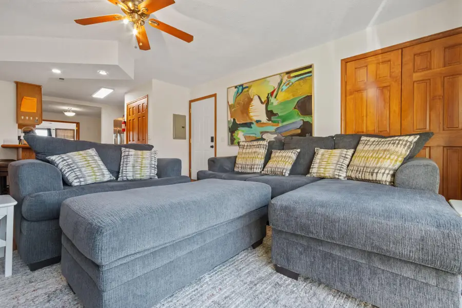 204 Elmhurst Ct, Williams Bay, WI 53191 - Image #2