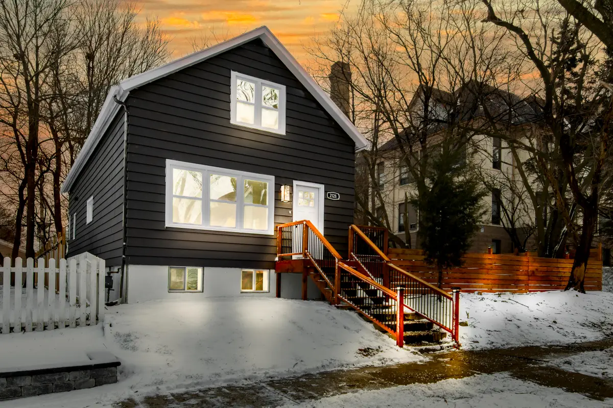 2128 S Mound St, Milwaukee, WI 53207 - Image #1