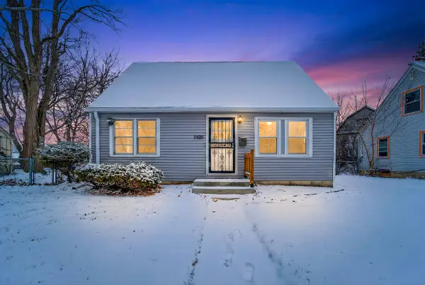 5620 W Thurston Ave, Milwaukee, WI 53218