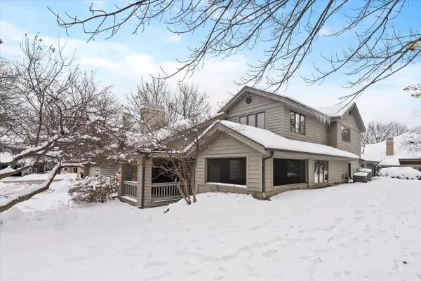 1089 Creeks Cross Rd, Kohler, WI 53044