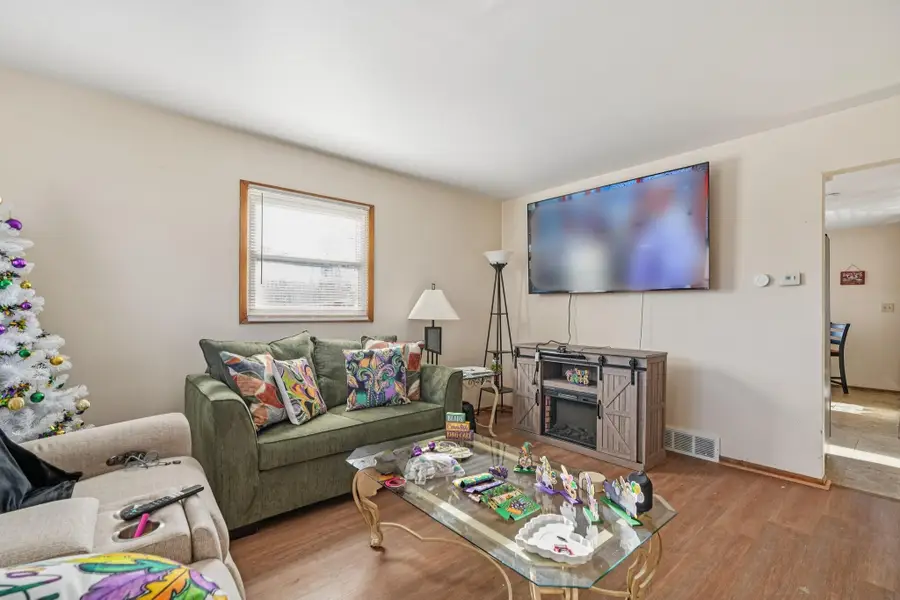 4911 N 105th St, Milwaukee, WI 53225 - Image #2