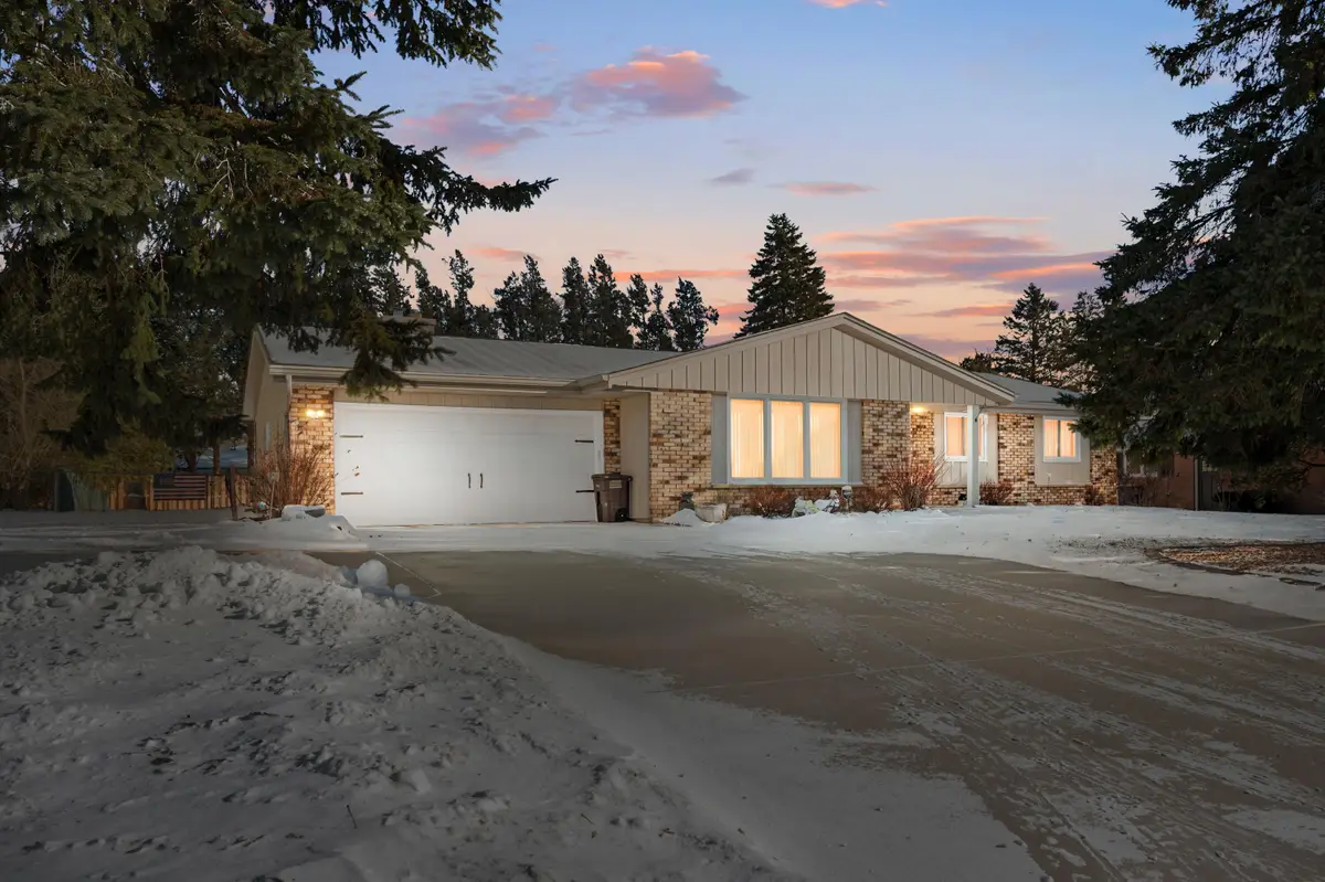 3641 N Main St, North Bay, WI 53402 - #1