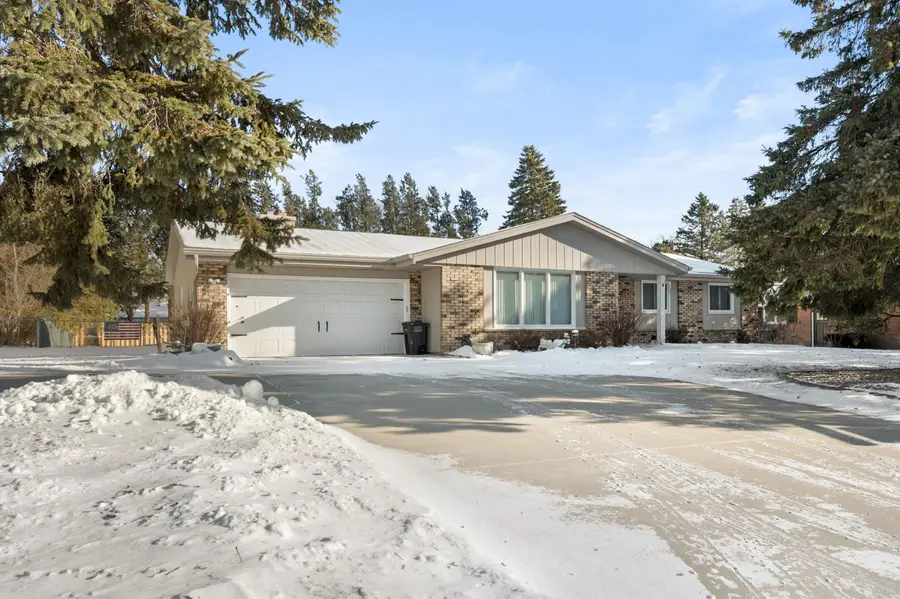 3641 N Main St, North Bay, WI 53402 - #2