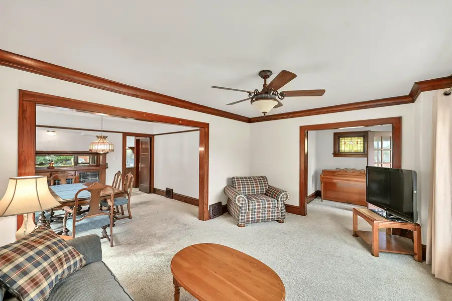 2113 E Tripoli Ave, Saint Francis, WI 53235 - Image #2