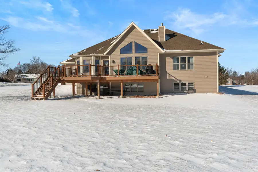 N5372 Loraine Ct, Fredonia, WI 53021 - Image #3