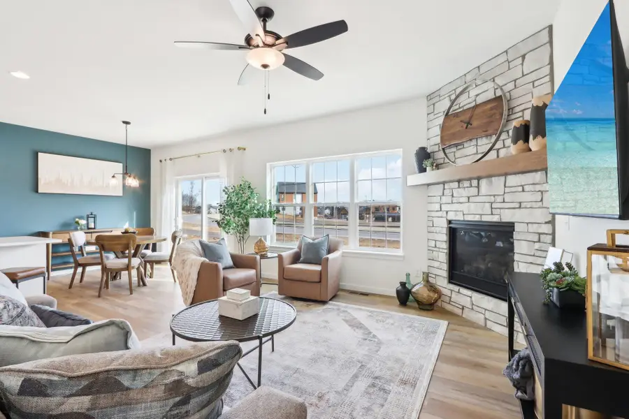 982 Glencoe Ln, Oconomowoc, WI 53066 - Image #3