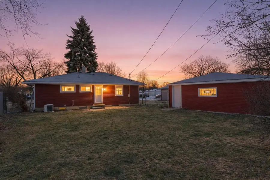 1001 E Doty Pl, Milwaukee, WI 53207 - Image #2