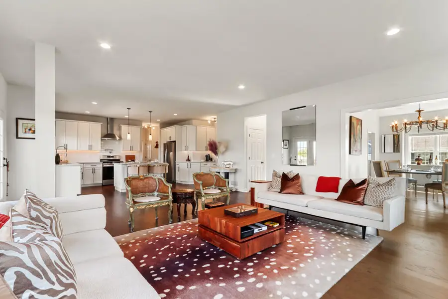 565 N Boulder Ridge Dr, Lake Geneva, WI 53147 - Image #2