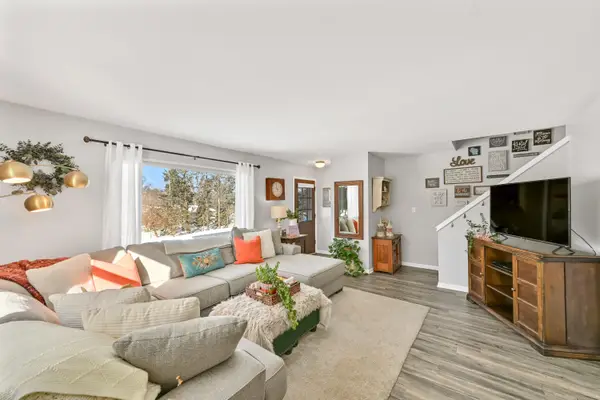 18590 Kamala Ct, Brookfield, WI 53045