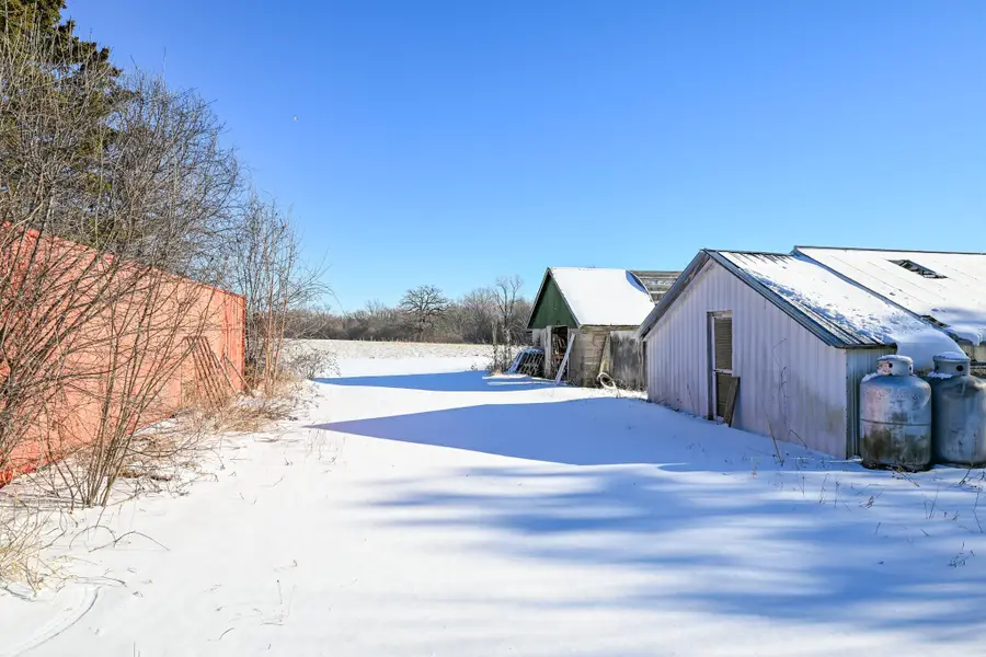 10525 W Loomis Rd, Franklin, WI 53132 - Image #3