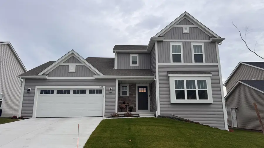 1684 Misty Ridge Ln, Grafton Town, WI 53024 - Image #2