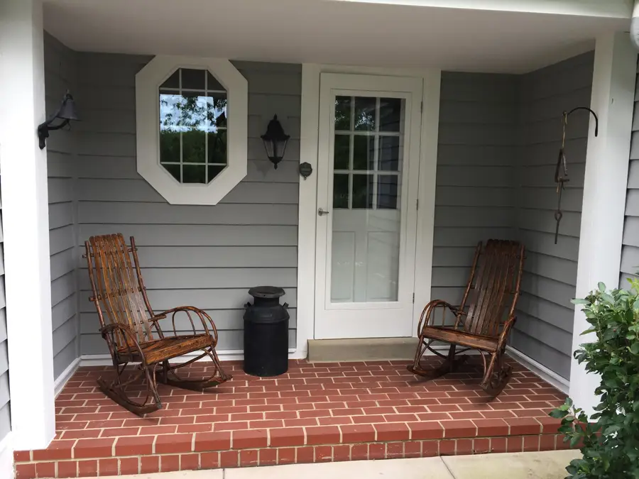 762 N Forest Ridge Ct, Summit, WI 53066 - Image #3