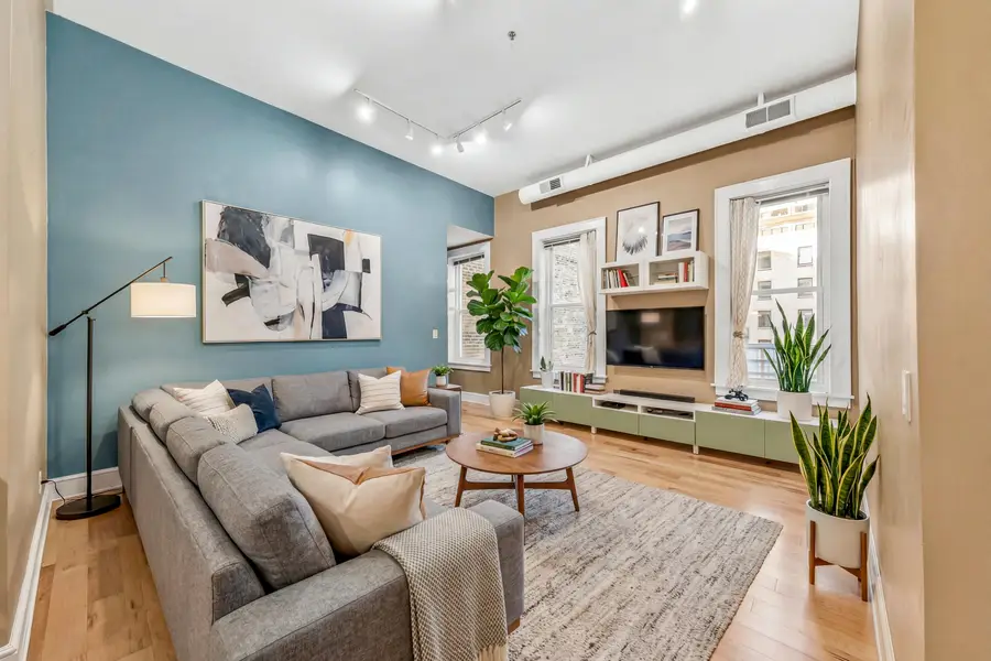 715 N Milwaukee St, Milwaukee, WI 53202 - Image #3