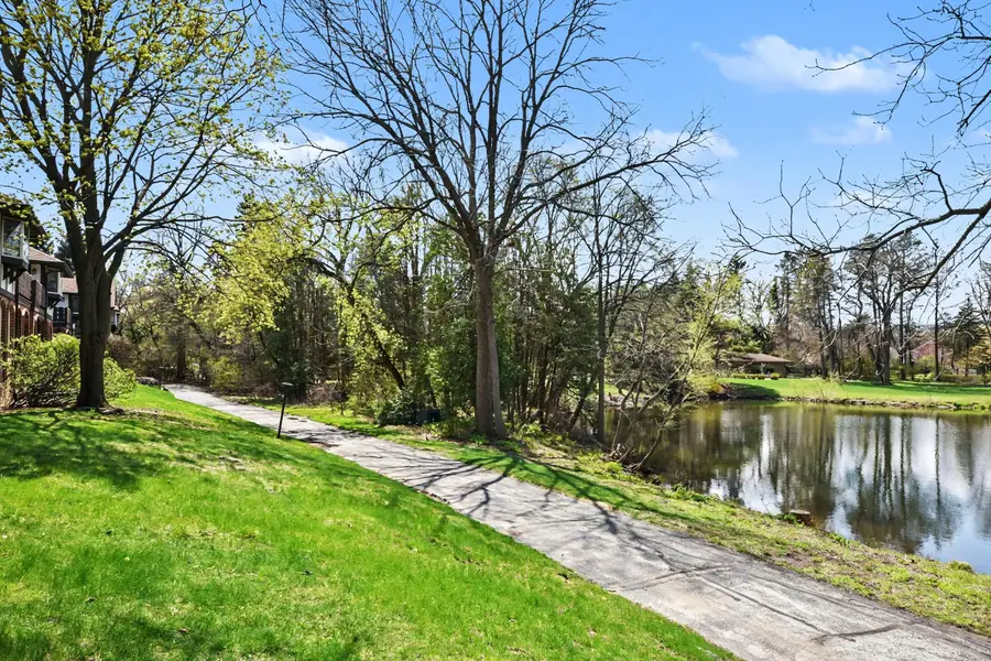 6575 N Green Bay Ave, Glendale, WI 53209 - Image #3